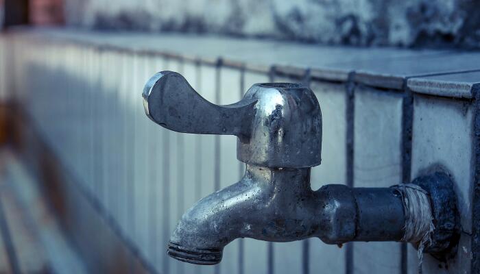 水笼头断在水管里怎么办 水龙头断在水管里急救方法