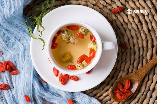 枸杞玫瑰花茶的功效与作用 枸杞玫瑰花茶有什么功效