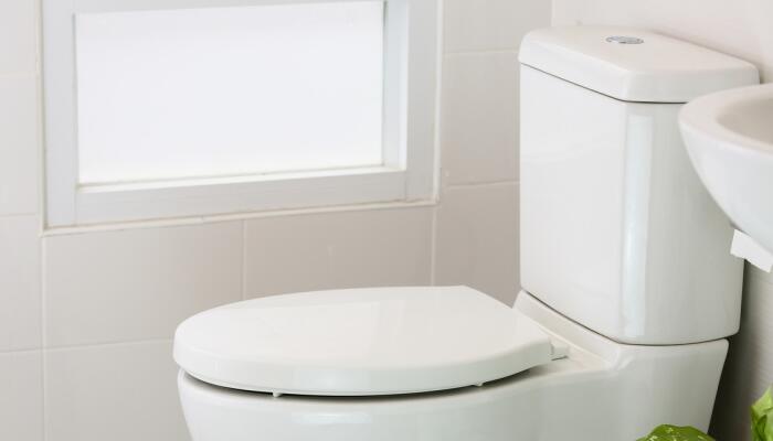 马桶堵了如何自己快速疏通 马桶堵了自己怎么疏通