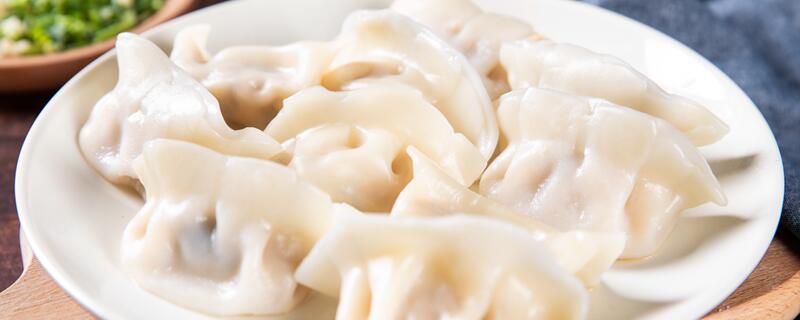 用饭盒带饺子怎么不坨 饺子放饭盒里如何不粘