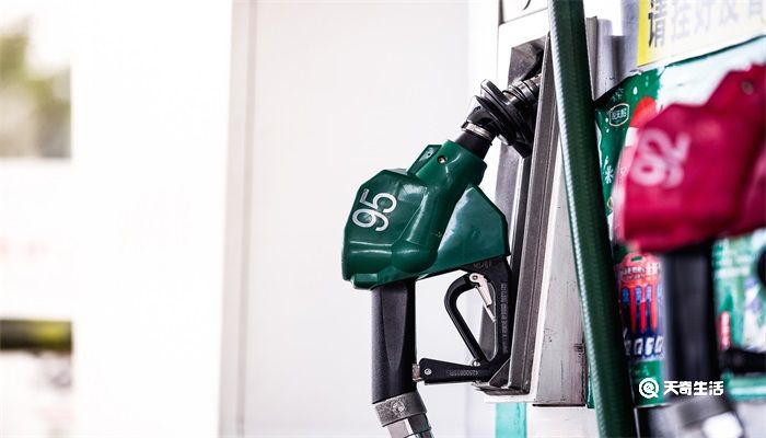 早上加油好还是晚上好 什么时候加油对车好