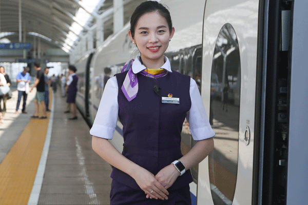 高铁乘务员标准 高铁乘务员有什么要求