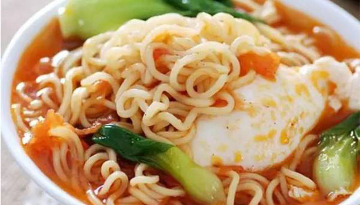 煮方便面什么时候放鸡蛋 煮方便面加鸡蛋的做法