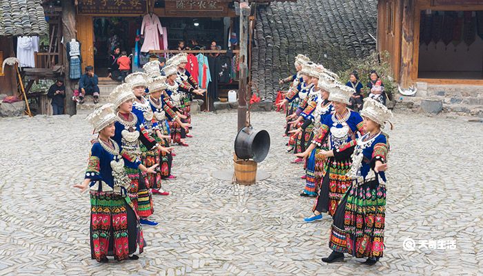 苗族的风俗和节日 苗族有什么风俗和节日