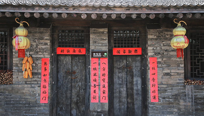 春联怎么看上联和下联 春联上联和下联怎么看