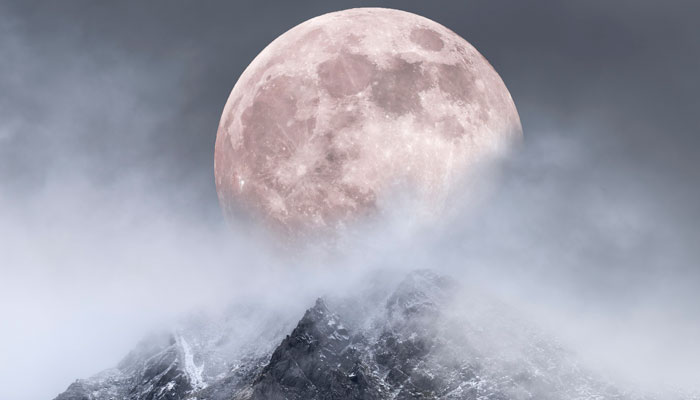 月亮从哪边升起 月亮的升起方向