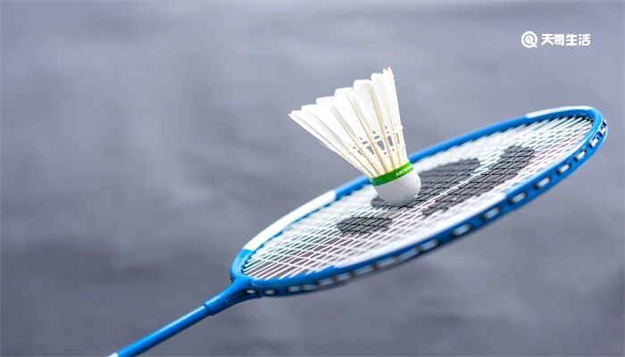 羽毛球是用什么动物的羽毛制作的 羽毛球的羽毛是什么毛制成的