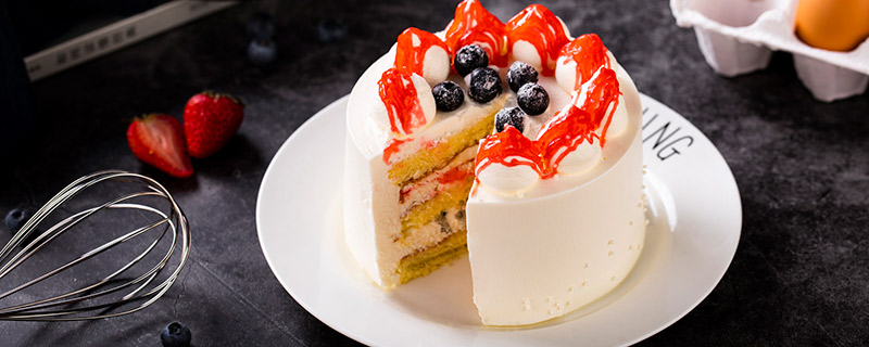 蛋糕中间不熟怎么补救 蛋糕中间不熟怎么办