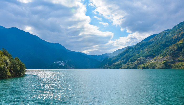 长江注入哪条海 长江注入的海是那条 长江注入哪条海 长江注入的海是那条