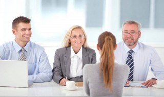 去银行面试穿着讲究哪些（去银行面试穿着讲究哪些内容）