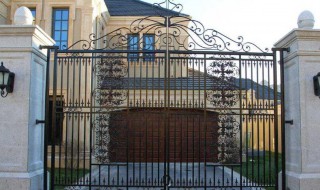 大门旁边挂什么风水好 大门旁边挂什么风水好图片