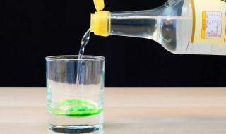 白醋洗脸有什么功效（清水加白醋洗脸有什么功效）