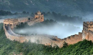 长城是怎么建成的简介（长城是如何建造的简介）
