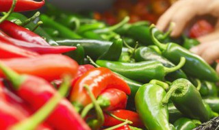 吃辣肚子疼怎么办（空腹吃辣肚子疼怎么办）