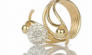 如何清洗钻石（如何清洗钻石项链）