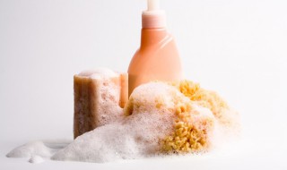 橡胶如何清洗（橡胶怎么清洗）