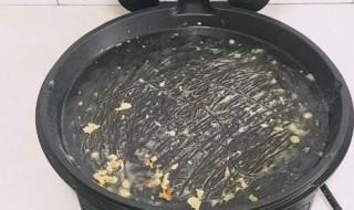 如何清洗电饼（如何清洗电饼档里的油脂）