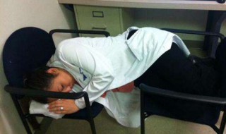 老是困想睡觉怎么回事（特别困老想睡觉咋回事）