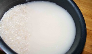 怎样用淘米水洗脸（怎样用淘米水洗脸最好）
