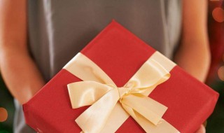 送男人什么礼物最好（女人送男人什么礼物最好）