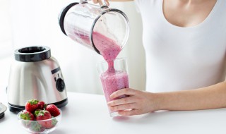 榨汁机如何清洗（榨汁机如何清洗才不会有细菌）