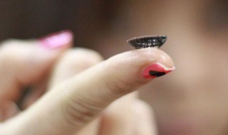 如何正确的清洗隐形眼镜