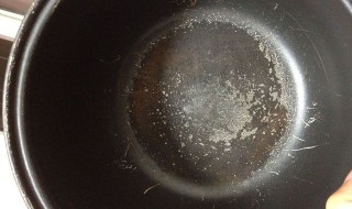 锅里烧糊的黑垢怎么去除小妙招 锅里面烧糊的黑垢怎么去除家有妙招