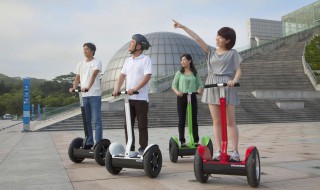 如何正确地学会骑平衡车 如何正确地学会骑平衡车视频