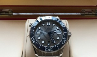 机械手表上弦正确方式方向（自动机械表可以手动上弦往哪个方向）