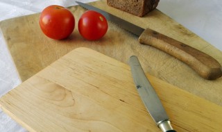 菜刀上面那个圆孔起什么作用（菜刀上面的圆孔）