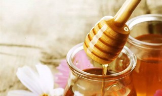 珍珠粉加蜂蜜做面膜有什么作用（珍珠粉加蜂蜜做面膜的功效）