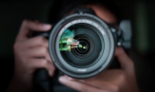 如何清洗镜头（如何清洗镜头污渍）