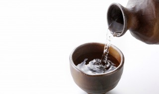 酒精为什么会让人醉（酒精为什么会让人醉驾）