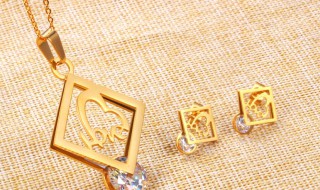 关于耳环的文案（关于耳环的文案短句）