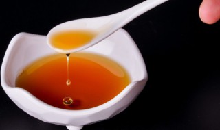 自来也护额为什么是油 自来也护额上的油是什么意思