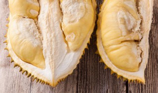 榴莲已开裂但果肉硬怎么办（榴莲开裂了取出果肉但是很硬）