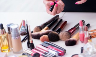 粉底刷如何清洗 粉底刷清洗后能用电吹风吹干吗?