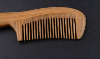 木梳如何清洗（木梳如何清洗才干净）