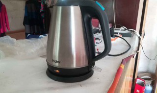 如何清洗电热水壶（如何清洗电热水壶水垢视频教程）