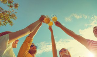 青岛啤酒的历史简介（青岛啤酒的历史简介和历史）