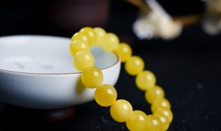 如何清洗琥珀（如何清洗琥珀蜜蜡）