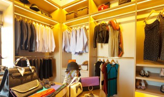 衣柜如何清洗（衣柜如何清洗保养）