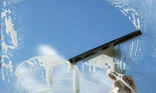 怎么样擦玻璃（怎么样擦玻璃干净又亮）