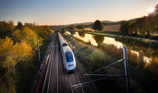 为什么高铁晚上不运行 为什么高铁晚上不运行有鬼吗有