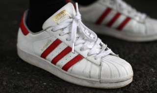 如何清洗白鞋子 如何清洗白鞋子发黄