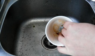 如何清洗茶锈（如何清洗茶锈渍）