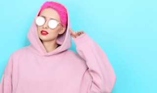 卫衣如何清洗（新买的卫衣如何清洗）