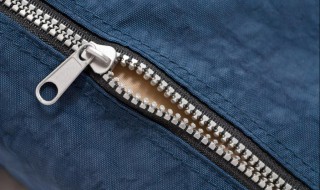 拉链干涩怎么解决 拉链干涩怎么解决的
