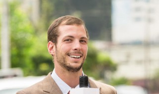 新闻工作者的基本要求 中国新闻事业对新闻工作者的基本要求