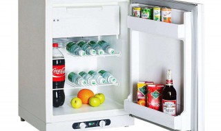 冰箱下面漏水怎么回事 冰箱下面漏水怎么回事?